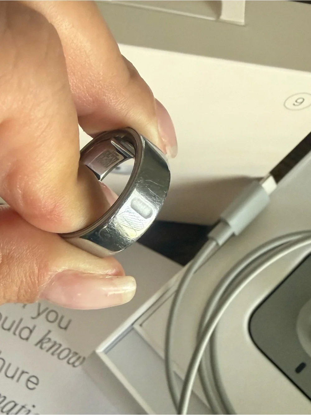 Oura Ring 4 (Silver) Smart Wellness Ring size 9